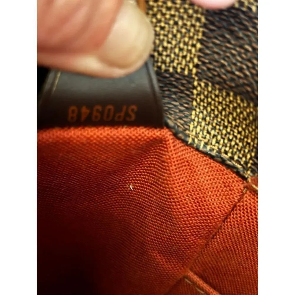 Louis Vuitton Damier Messenger Bag